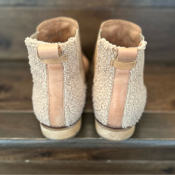 TOMS Booties - Picture 2 of 8
